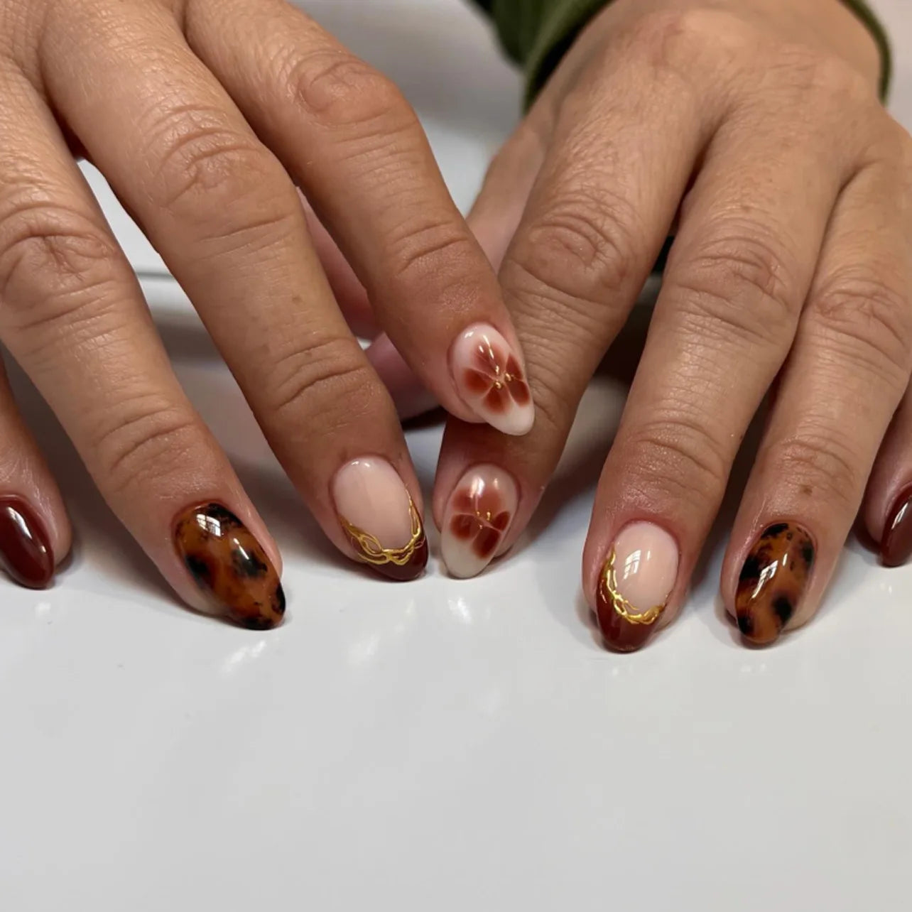 24pcs Pink Almond Press on Nails Flower Pattern