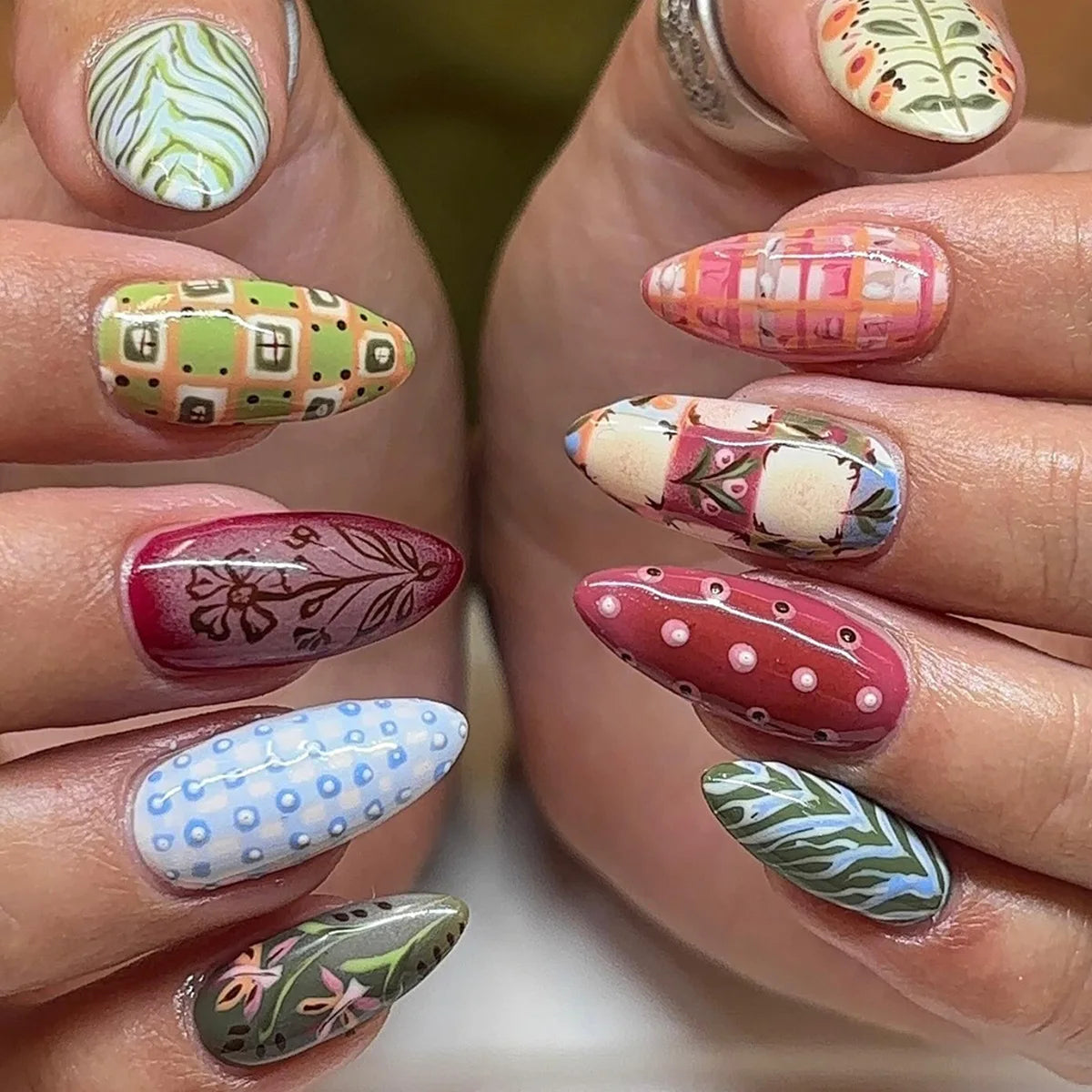 24PCS  Press on Nails Designs