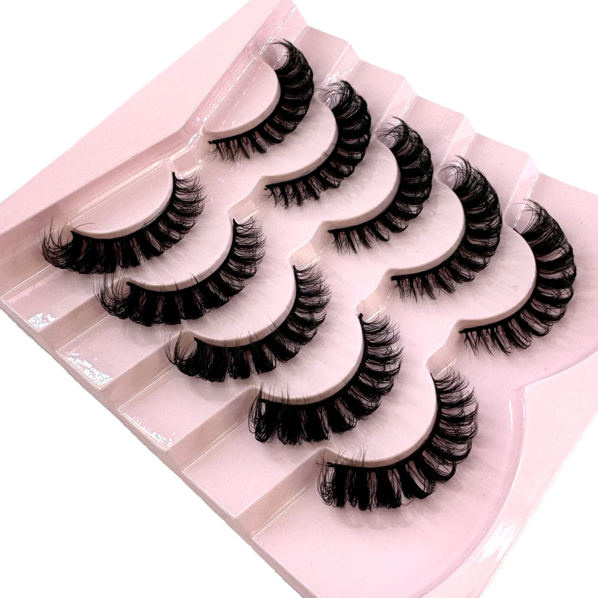 Wispy natural eyelash extension