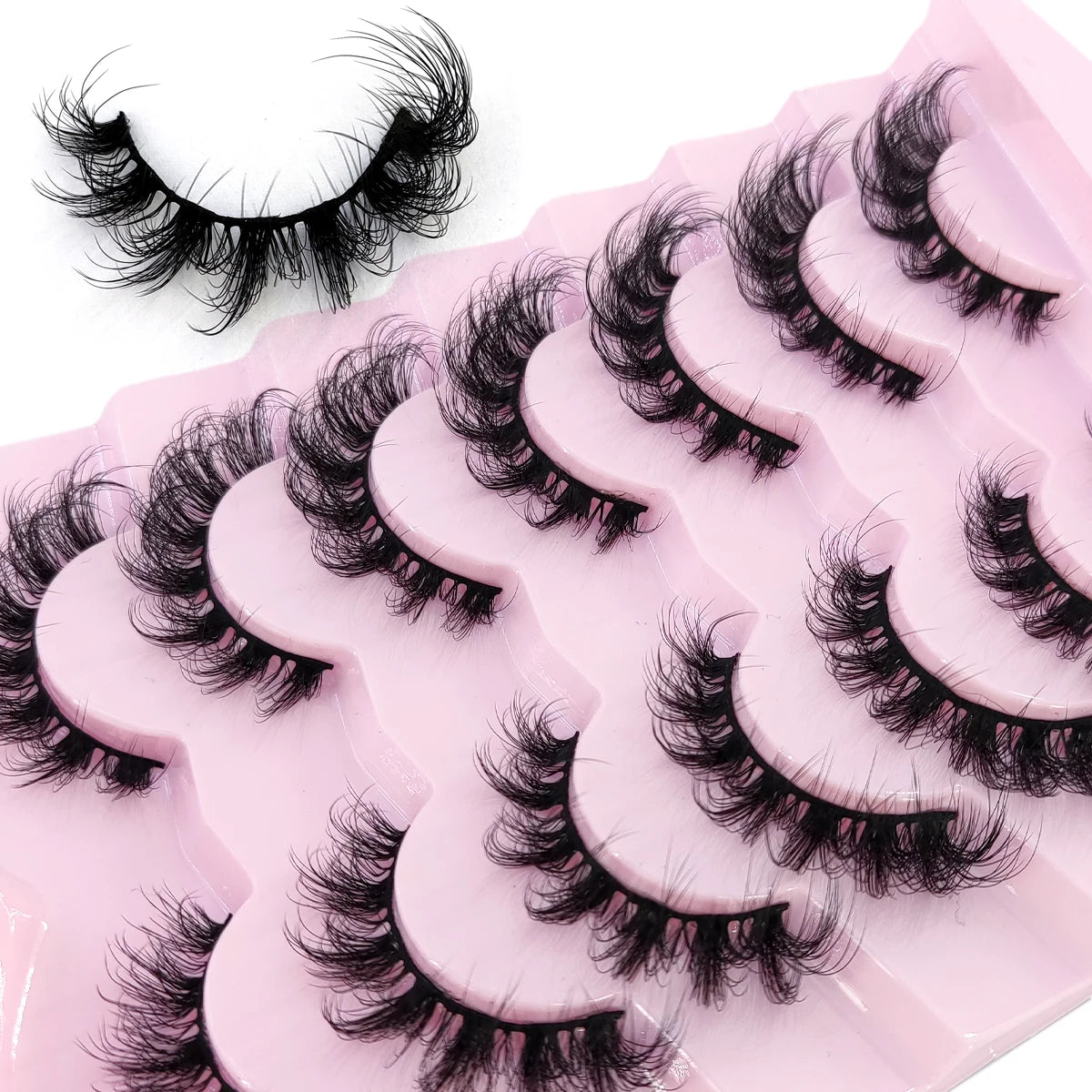 Wispy natural eyelash extension